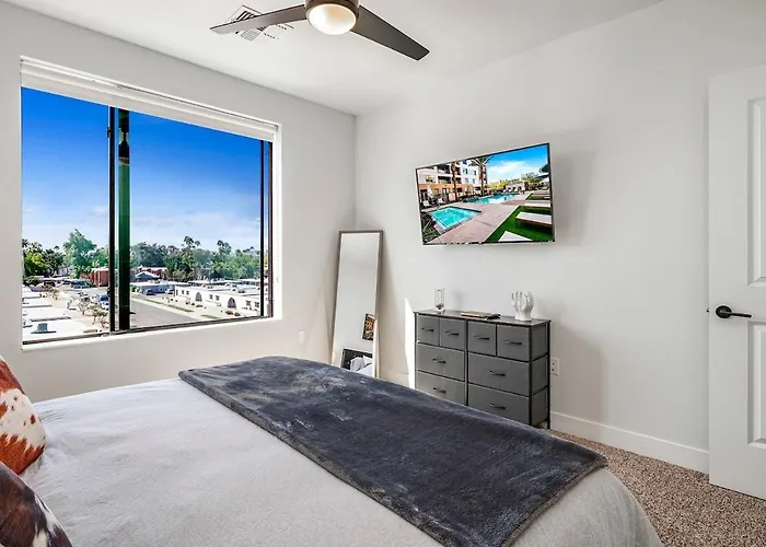 Apartment Escape To Trendy & In Vogue 2 Bedroom Town